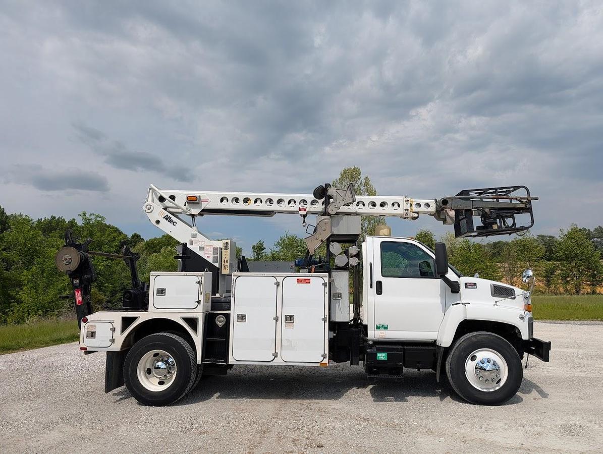 Used 2005 GMC 8500 Altec AT40C Telescopic Cable Placer with Reel Bar and Winder