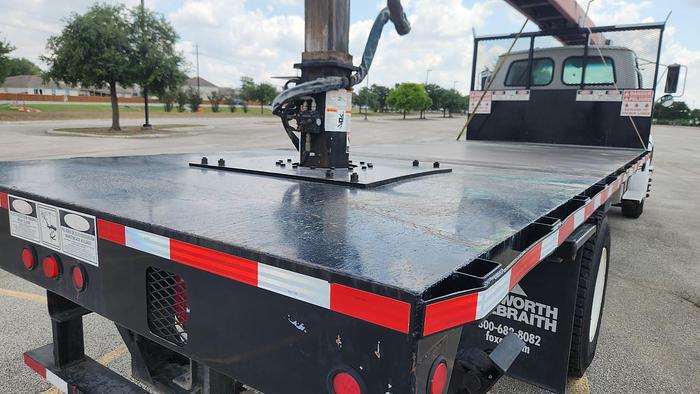 Used 2005 Sterling Cleasby 31' Roofing Conveyor Truck with Automatic Transmission