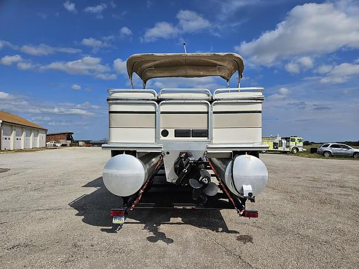 Used 2000 Sun Tracker Party Barge 22 Regency Edition 22' Pontoon