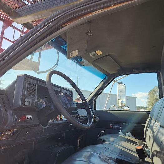 Used 1997 GMC 7500 Utility Truck with Elliott ECL-3-55 59' Telescopic Platform Hydraulic Crane