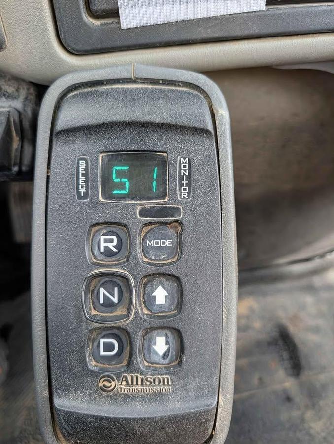 Used 2010 International Workstar Digger Derrick