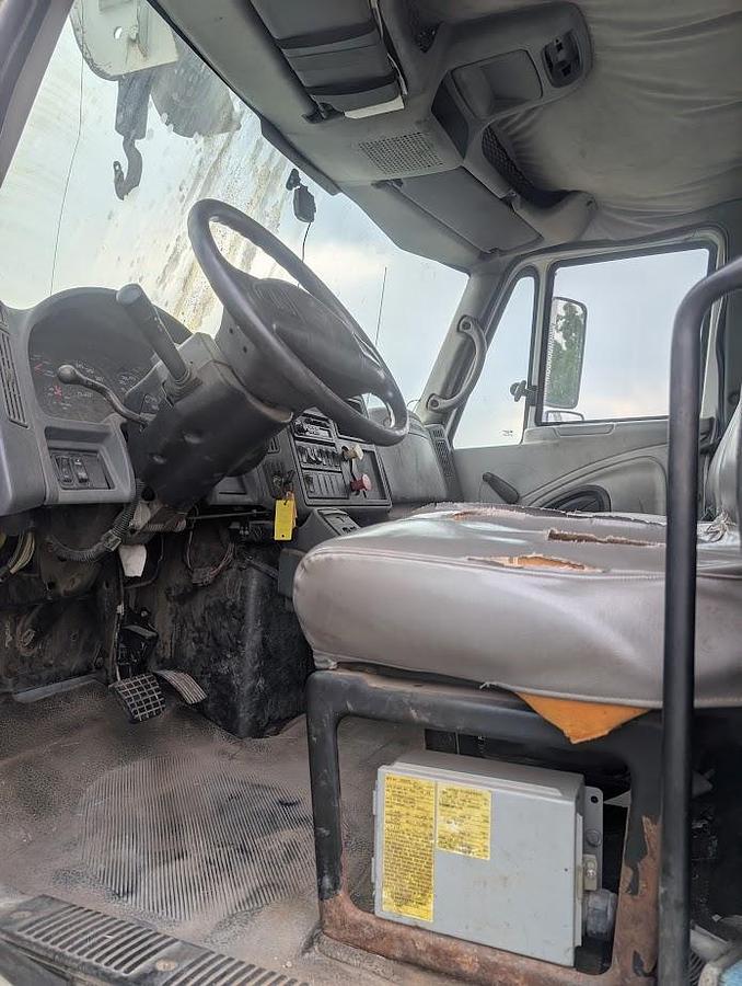 Used 2004 International 7300 4x4 Telelect Commander 4045 Digger Derrick