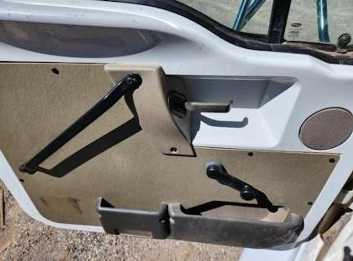 Used 2005 Sterling Cleasby 31' Roofing Conveyor Truck with Automatic Transmission