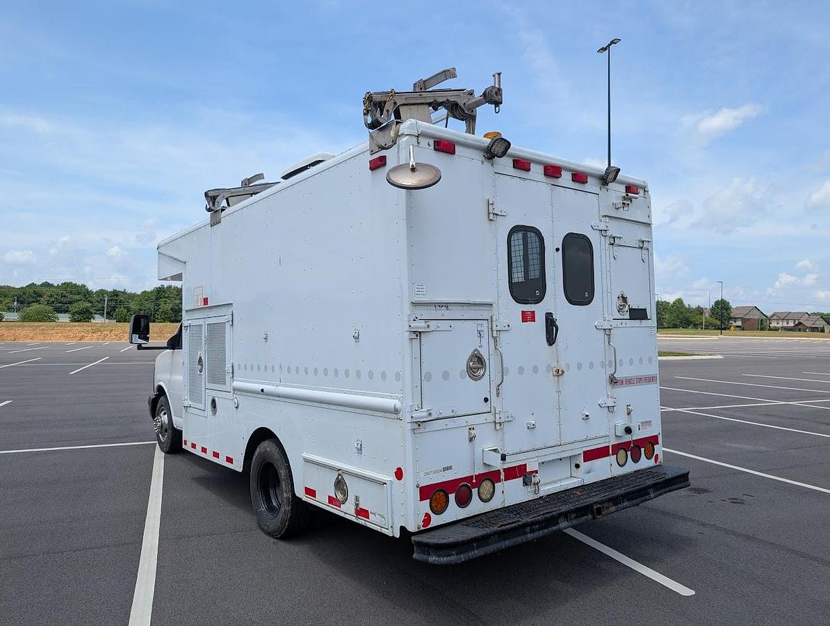 Used 2007 Chevrolet G-3500 Cutaway Cable Splicing Van Kohler Manhole Support System