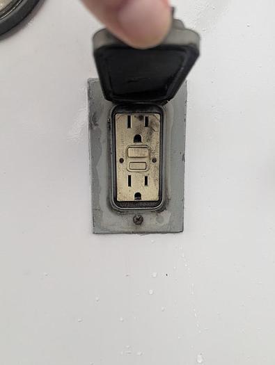 Used 2011 Ford F650XL 4x2 60' Versalift Forestry Bucket Truck