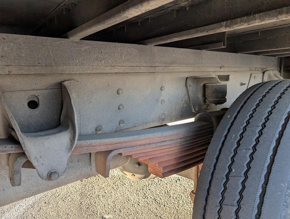 Used 2008 GMC 15' 6" Flatbed with Lift Gate