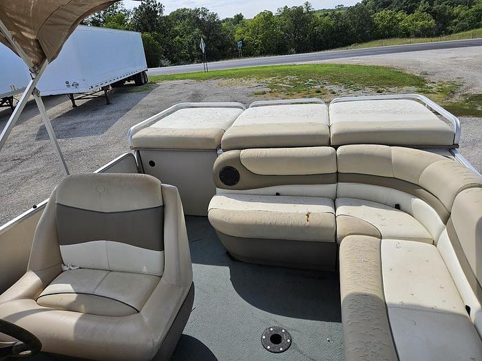 Used 2000 Sun Tracker Party Barge 22 Regency Edition 22' Pontoon