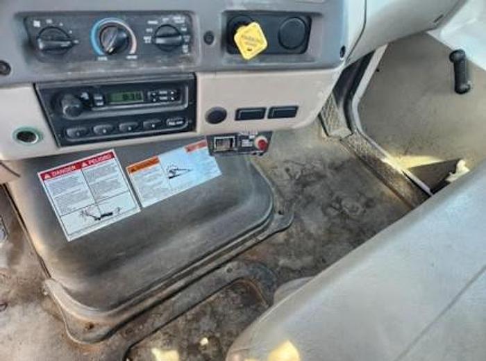 Used 2005 Sterling Cleasby 31' Roofing Conveyor Truck with Automatic Transmission