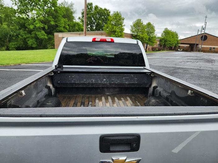 Used 2015 Chevrolet Silverado 1500 LT Crew Cab Pickup Truck with Hard Roll Bed Cover