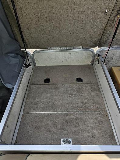 Used 2000 Sun Tracker Party Barge 22 Regency Edition 22' Pontoon