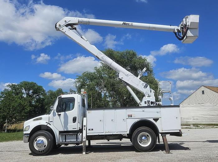 Used 2005 Freightliner M2 106 Altec AA5001 48' 2-man Bucket Truck with Rotating Platform ARTICULATING INSULATED