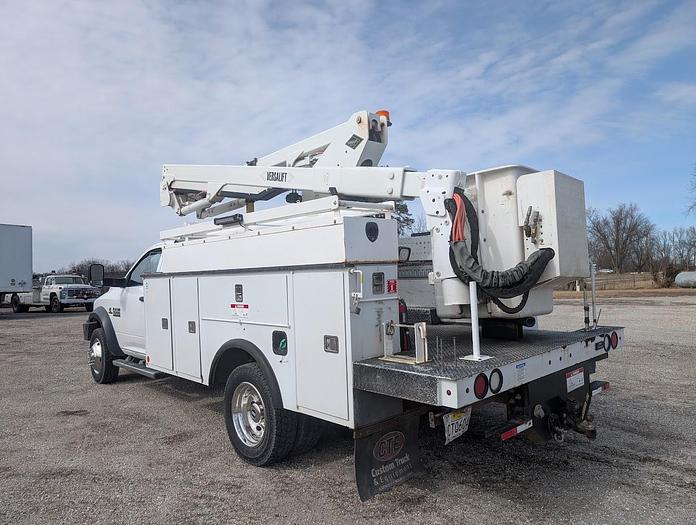 Used 2017 Dodge Ram 5500 4x4 Versalift SST40 45’ Articulating/Telescopic Insulated Bucket Truck