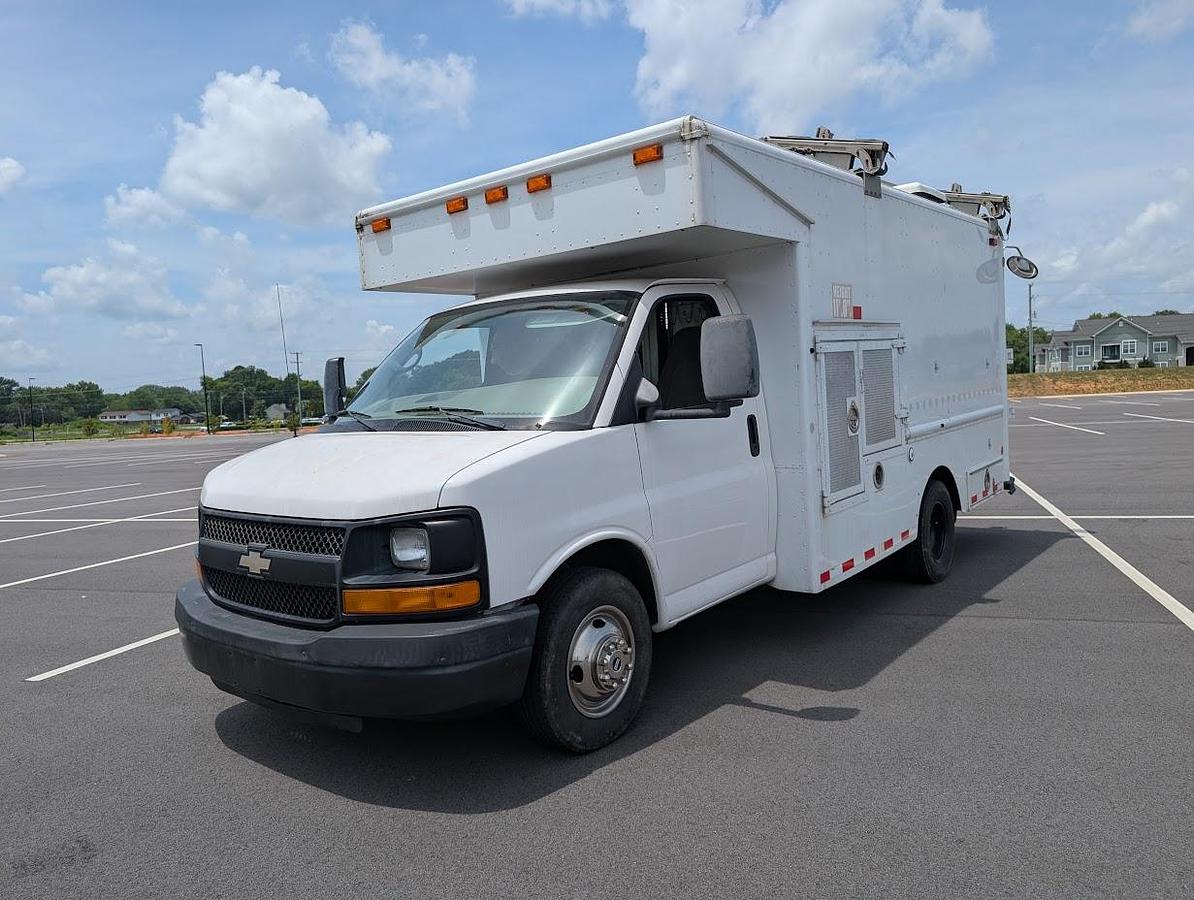 Used 2007 Chevrolet G-3500 Cutaway Cable Splicing Van Kohler Manhole Support System