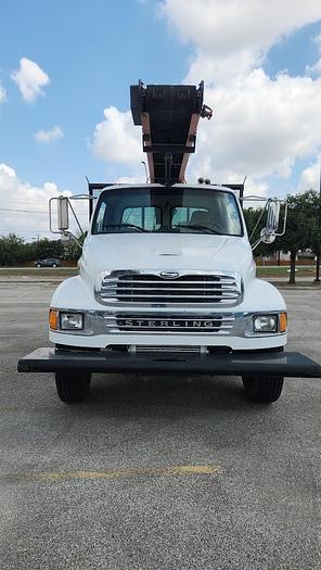 Used 2005 Sterling Cleasby 31' Roofing Conveyor Truck with Automatic Transmission