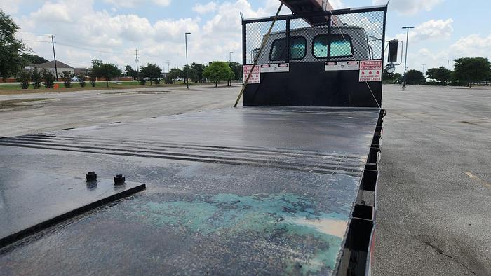 Used 2005 Sterling Cleasby 31' Roofing Conveyor Truck with Automatic Transmission