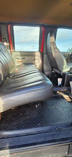 Used 2006 GMC 6500 20' Flatbed 36' Cleasby Roofing Conveyor Truck