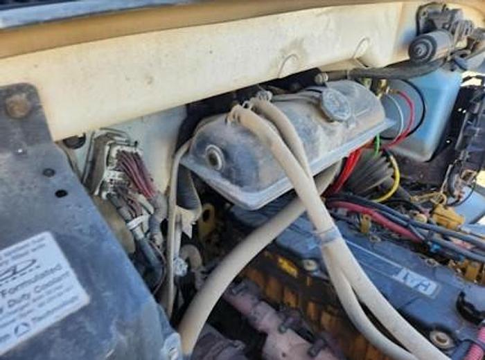 Used 2005 Sterling Cleasby 31' Roofing Conveyor Truck with Automatic Transmission