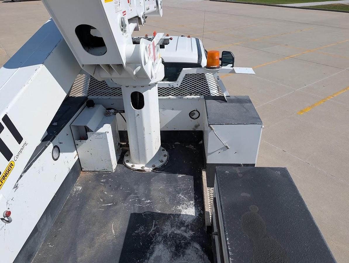 Used 2017 Ford F550 4x4 ETC MH40IH Articulated/Insulated/Telescoping