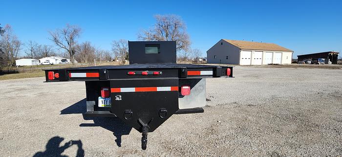 Used 2004 Ford 650 XL 4x2 Crew Cab Flatbed with 18' Bed