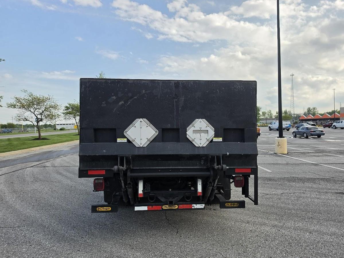 Used 2013 F550 4x4 12' Flatbed 4' Lift Gate