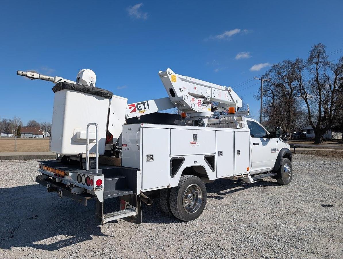 Used 2018 Dodge 5500 4x4 ETI 45' Bucket Material Handling Jib Articulated Telescoping