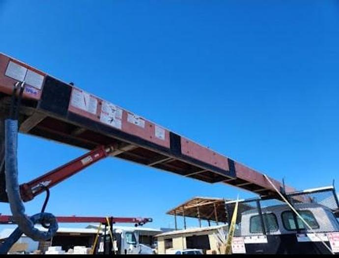 Used 2005 Sterling Cleasby 31' Roofing Conveyor Truck with Automatic Transmission