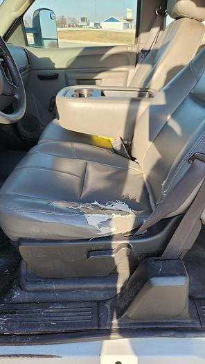 Used 2011 Chevrolet 2500 4x2 7' bed pick up truck extended cab