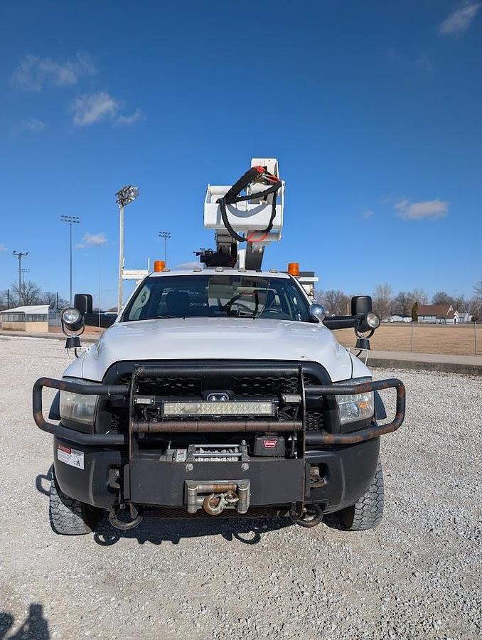 Used 2018 Dodge 5500 4x4 ETI 45' Bucket Material Handling Jib Articulated Telescoping