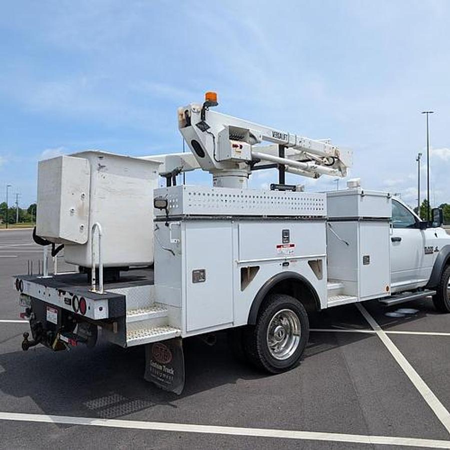 Used 2017 Dodge Ram 5500 4x4 Versalift SST40 45’ Insulated/Articulating/Telescoping