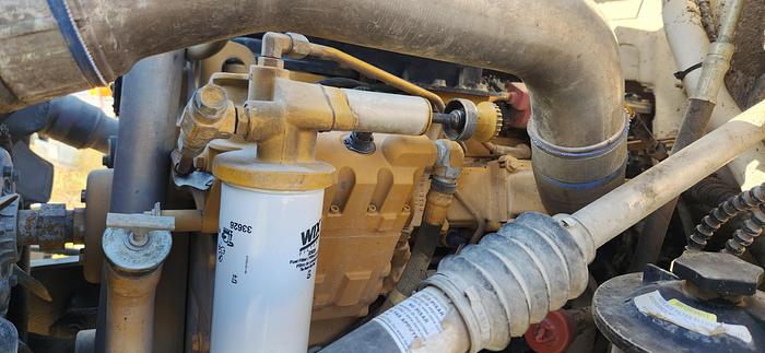 Used 2004 Ford 650 XL 4x2 Crew Cab Flatbed with 18' Bed