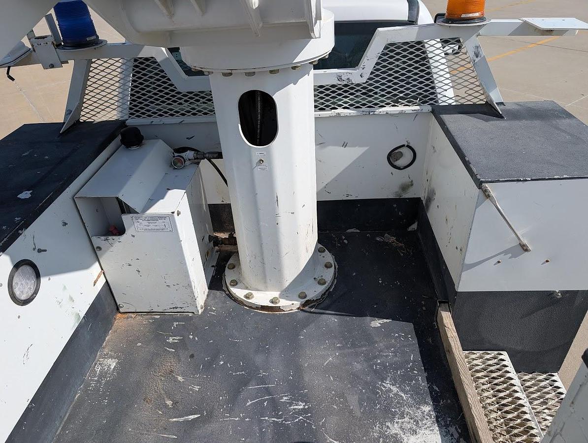 Used 2017 Ford F550 4x4 ETC MH40IH Articulated/Insulated/Telescoping