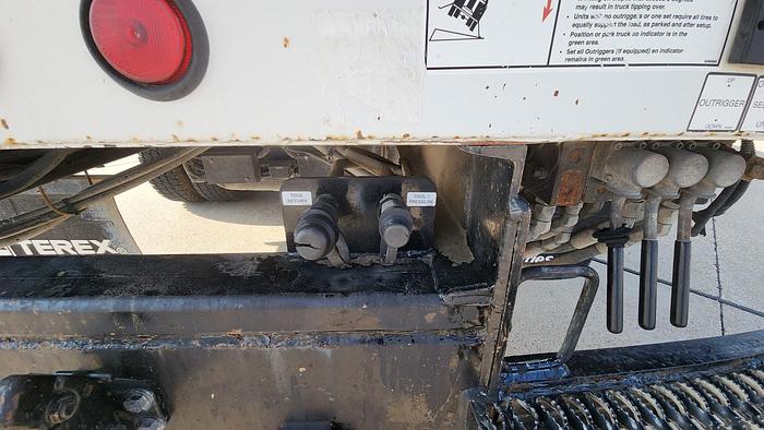 Used 2013 Dodge 5500 4x4 Terex Hi Ranger LTM40 45' Articulated/Telescoping Insulated Bucket with Material Handling Jib