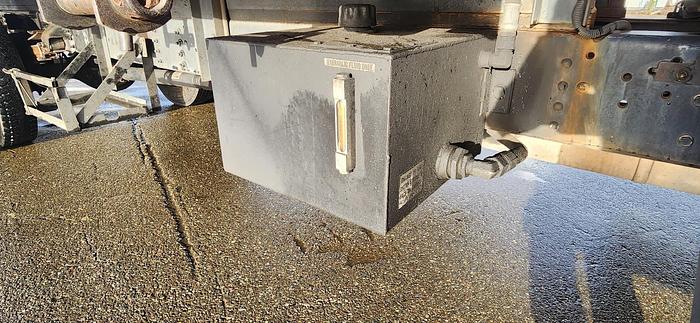 Used 2006 GMC 6500 20' Flatbed 36' Cleasby Roofing Conveyor Truck