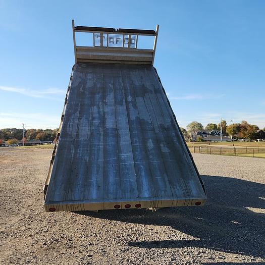 Used 2017 Ford F450 4x4 16' Scott Aluminum Tilt Flatbed with Knapheide Hoist Gas Engine