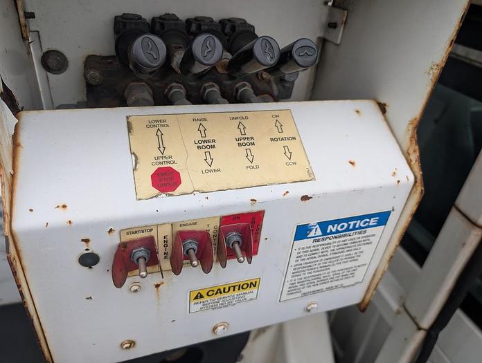 Used 2011 Ford F650XL 4x2 60' Versalift Forestry Bucket Truck