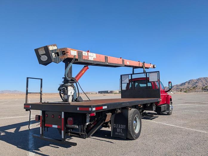 Used 2006 GMC 6500 Crew Cab 20' Flatbed 31' Cleasby Roofing Conveyor Truck
