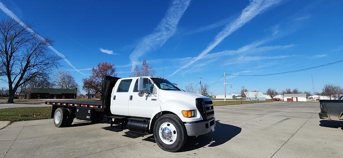 Used 2004 Ford 650 XL 4x2 Crew Cab Flatbed with 18' Bed