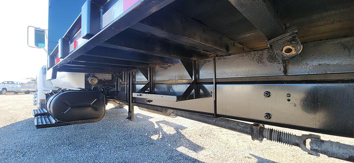 Used 2004 Ford 650 XL 4x2 Crew Cab Flatbed with 18' Bed