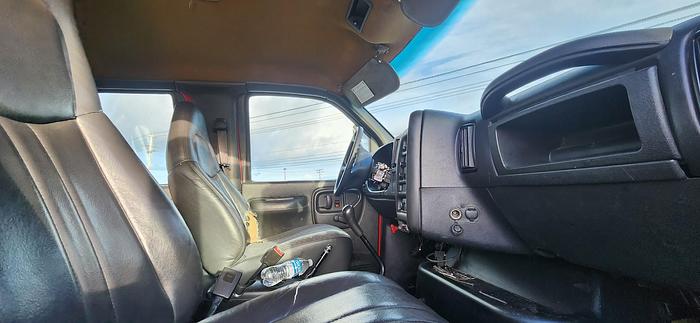 Used 2006 GMC 6500 20' Flatbed 36' Cleasby Roofing Conveyor Truck