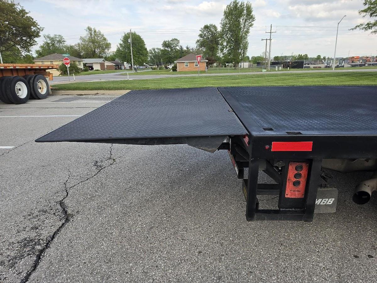 Used 2013 F550 4x4 12' Flatbed 4' Lift Gate