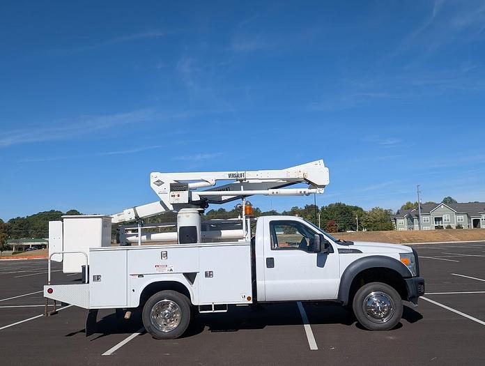 Used 2014 Ford F550 4x4 Versalift SST40EIH-01 Articulated Telescoping 45' Bucket Truck