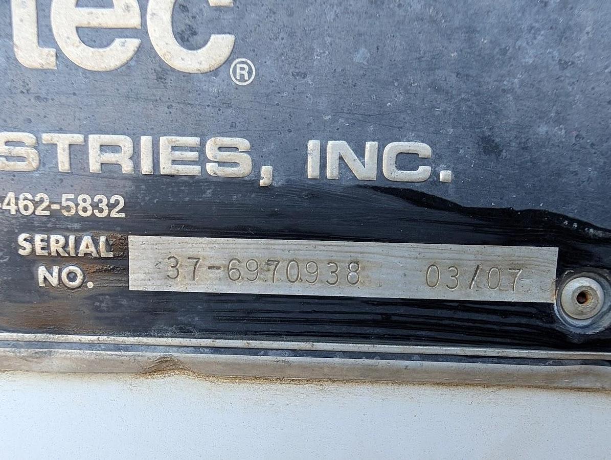 Used 2007 Peterbilt335 Utility Truck Altec AM900-E100 105' Insulated Articulated Telescoping