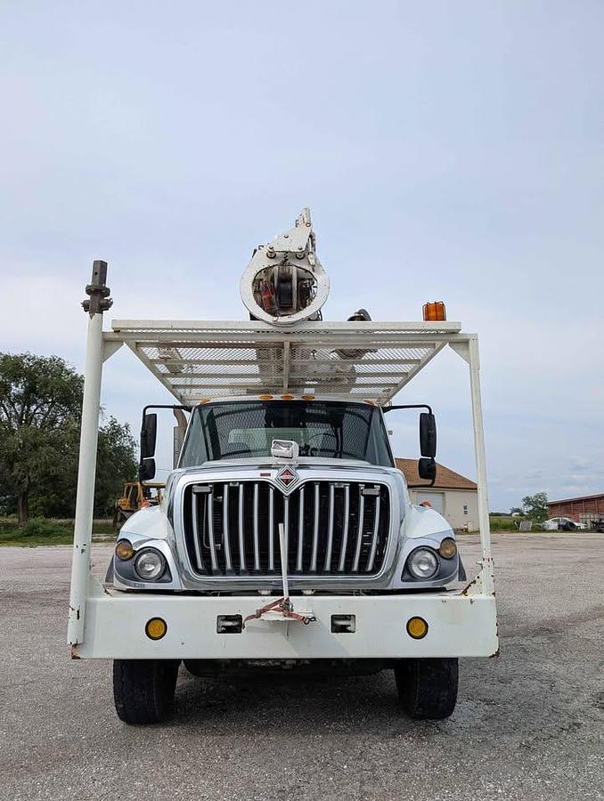 Used 2010 International Workstar Digger Derrick