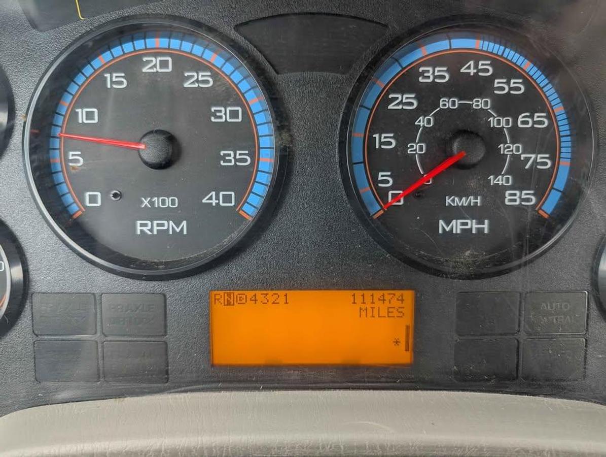 Used 2010 International Workstar Digger Derrick