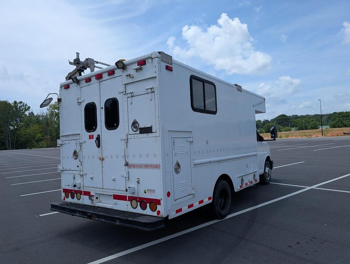 Used 2007 Chevrolet G-3500 Cutaway Cable Splicing Van Kohler Manhole Support System