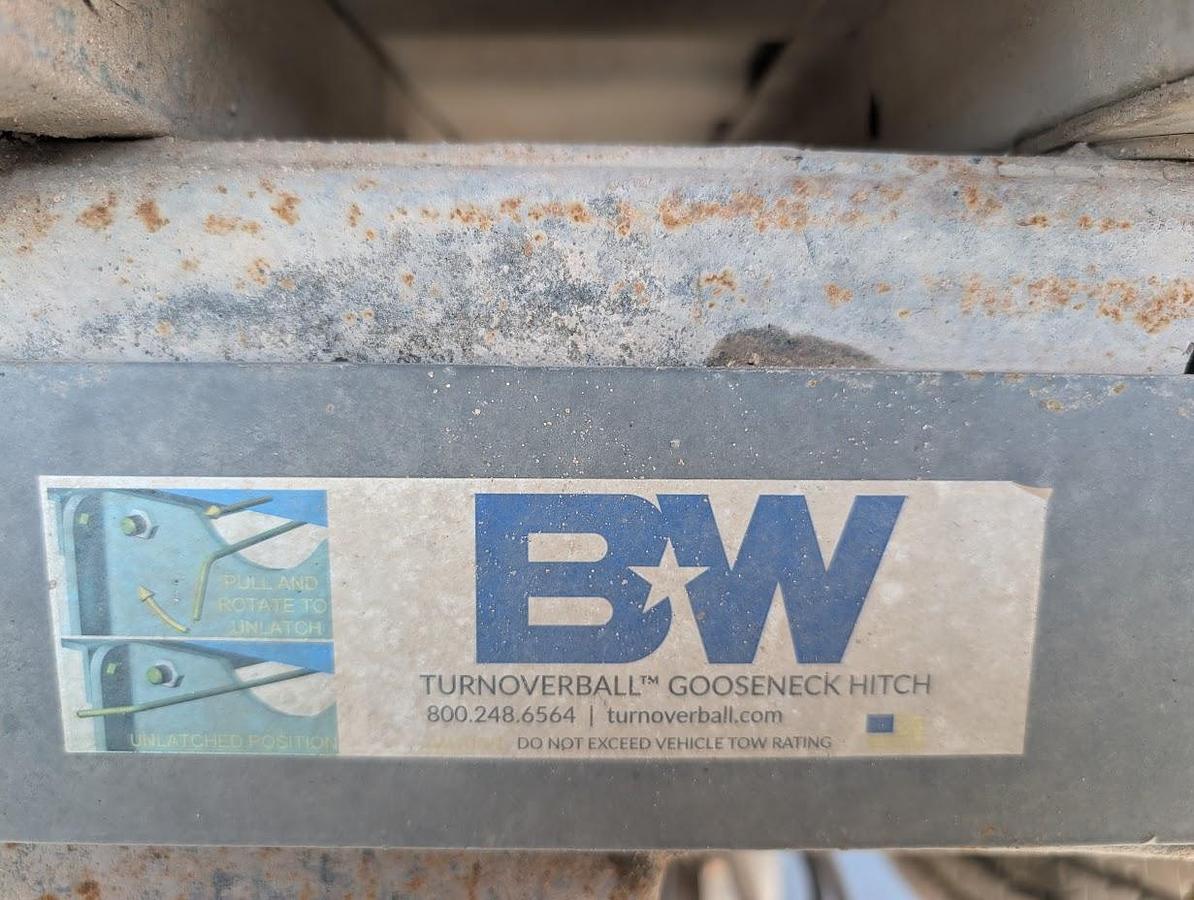 Used 2017 Chevrolet 2500 4x2 Crew Cab 8' Bed Goosneck Hitch