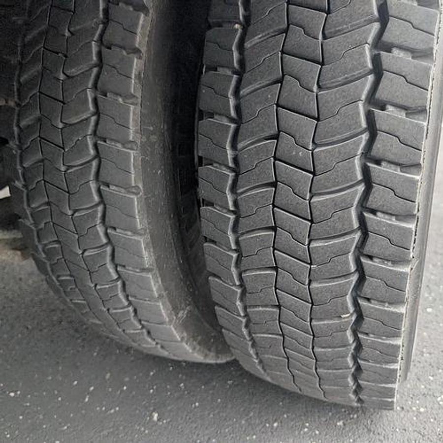 Used 2011 Dodge Ram 5500 Altec AT237 42' Articulated/Telescoping Non-insulated 