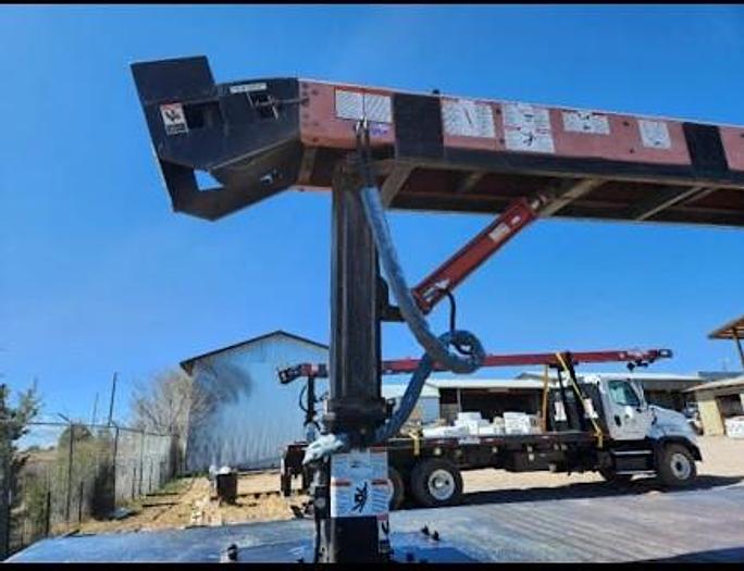 Used 2005 Sterling Cleasby 31' Roofing Conveyor Truck with Automatic Transmission