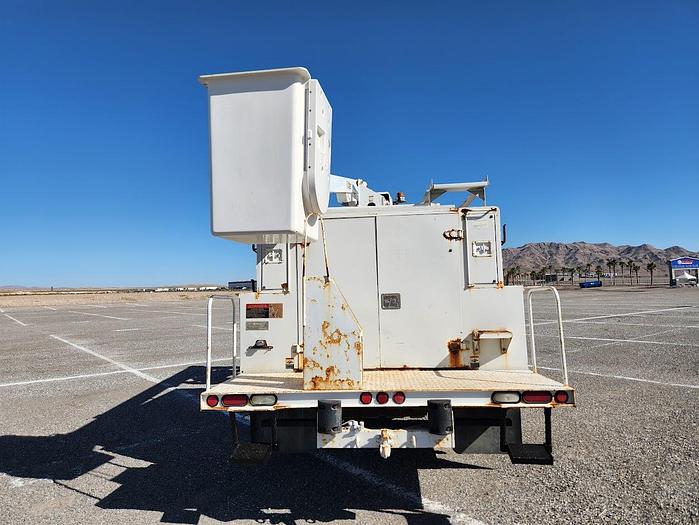 Used Ford F550 Bucket Truck with an Altec AT 237 Articulated and Telescoping