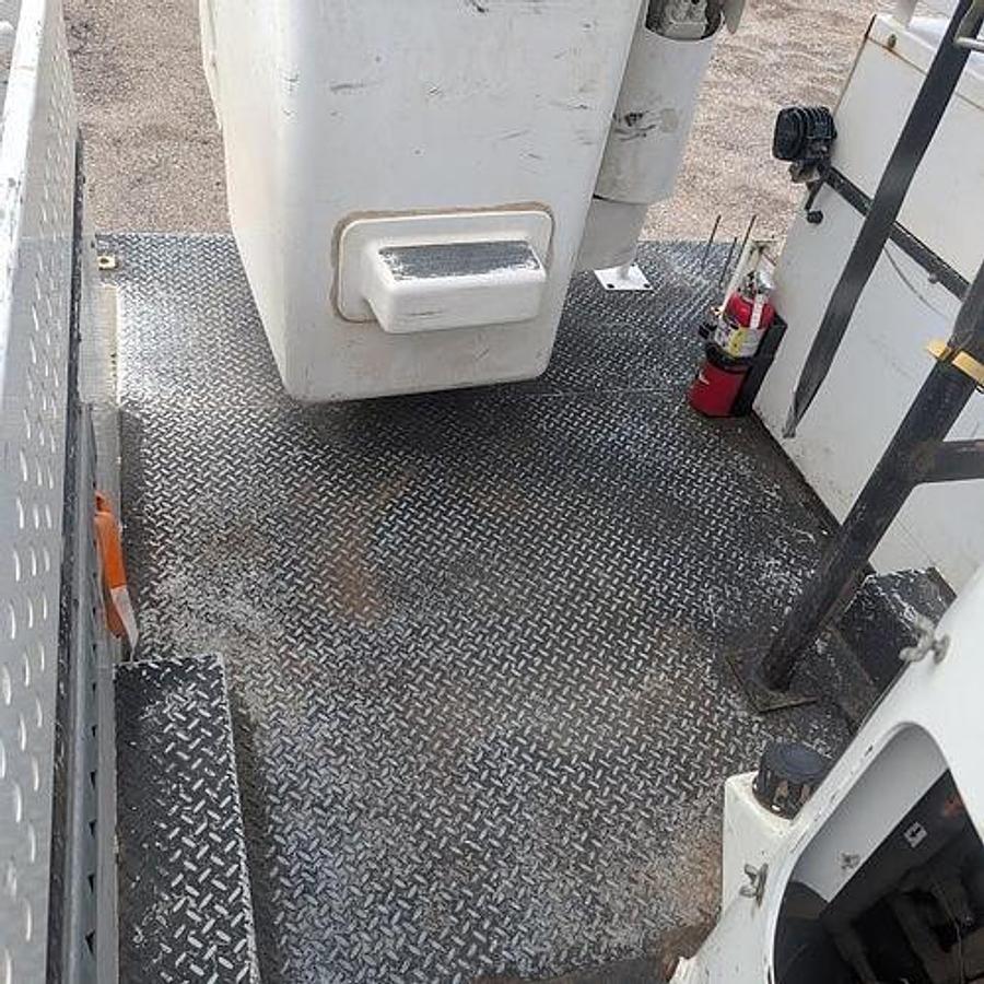 Used 2017 Dodge Ram 5500 4x4 Versalift SST40 45’ Insulated/Articulating/Telescoping